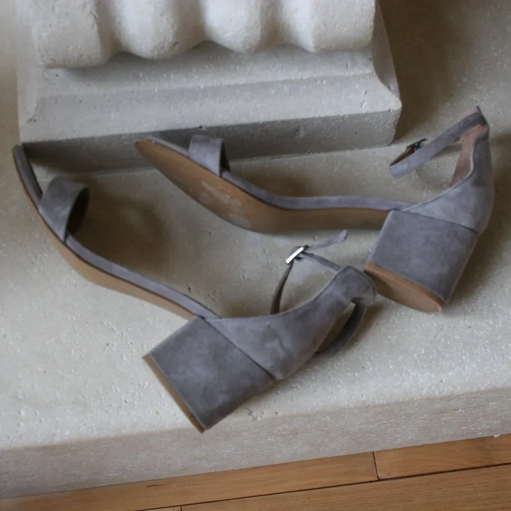 Steve Madden - Gray Suede  Heel Sandal Size 9.5 - Picture 6 of 8